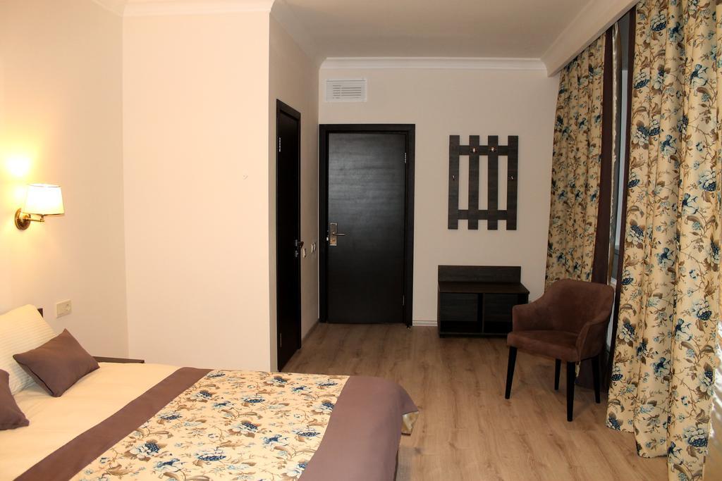 Non-Stop Economy Hotel Boryspil Ngoại thất bức ảnh