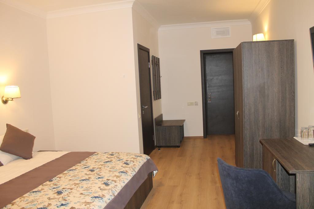 Non-Stop Economy Hotel Boryspil Ngoại thất bức ảnh