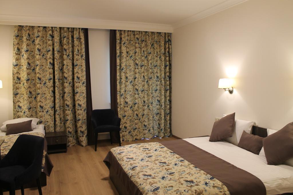 Non-Stop Economy Hotel Boryspil Ngoại thất bức ảnh