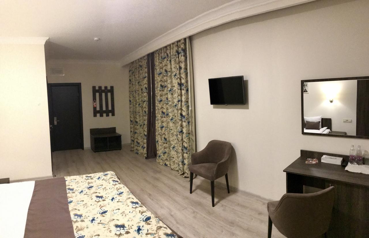 Non-Stop Economy Hotel Boryspil Ngoại thất bức ảnh